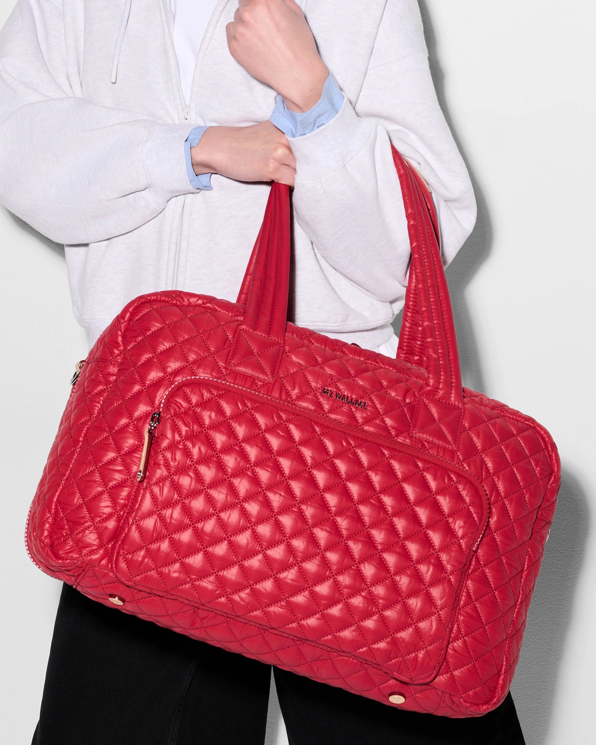 Metro Overnight in Apple