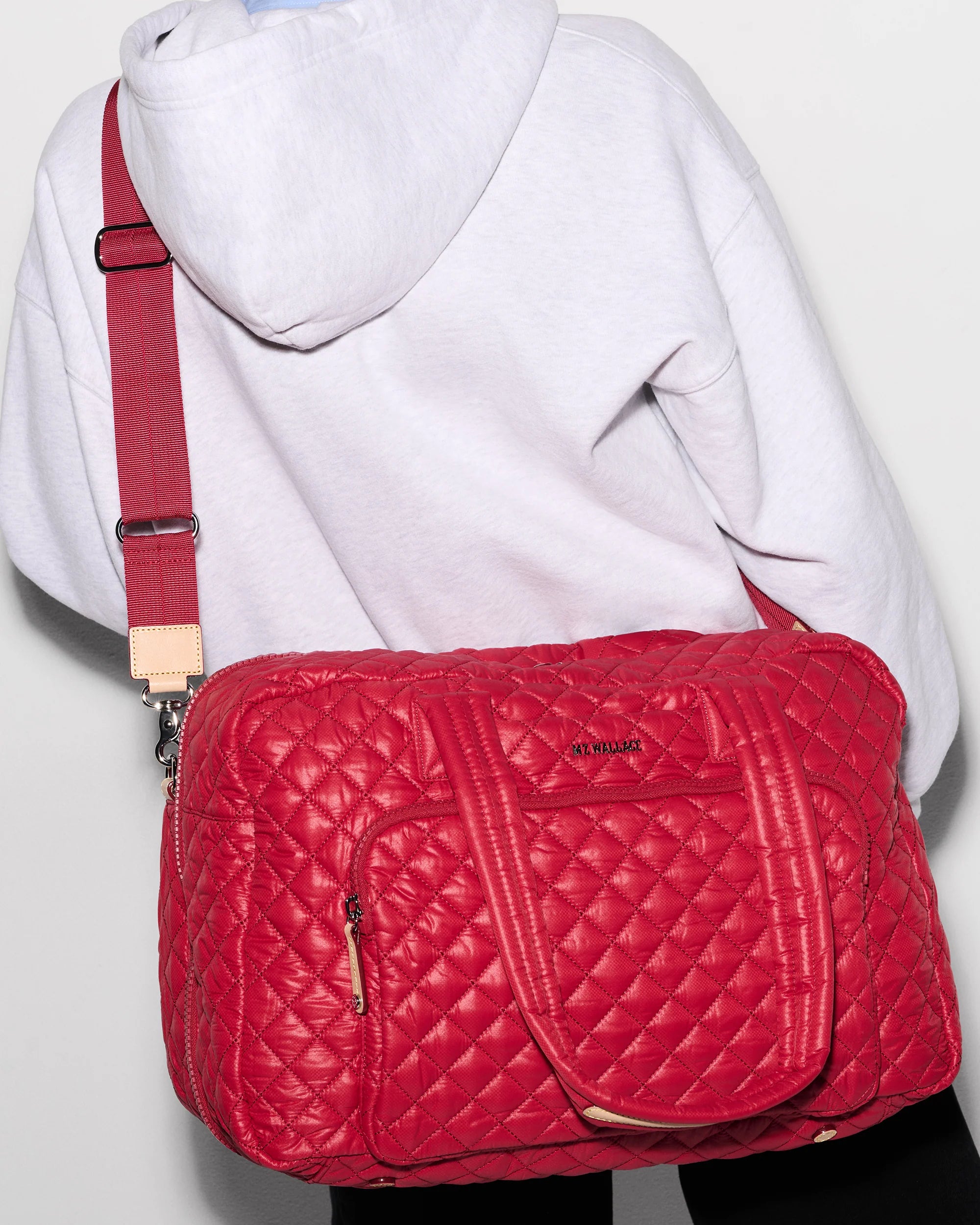 Metro Overnight in Apple