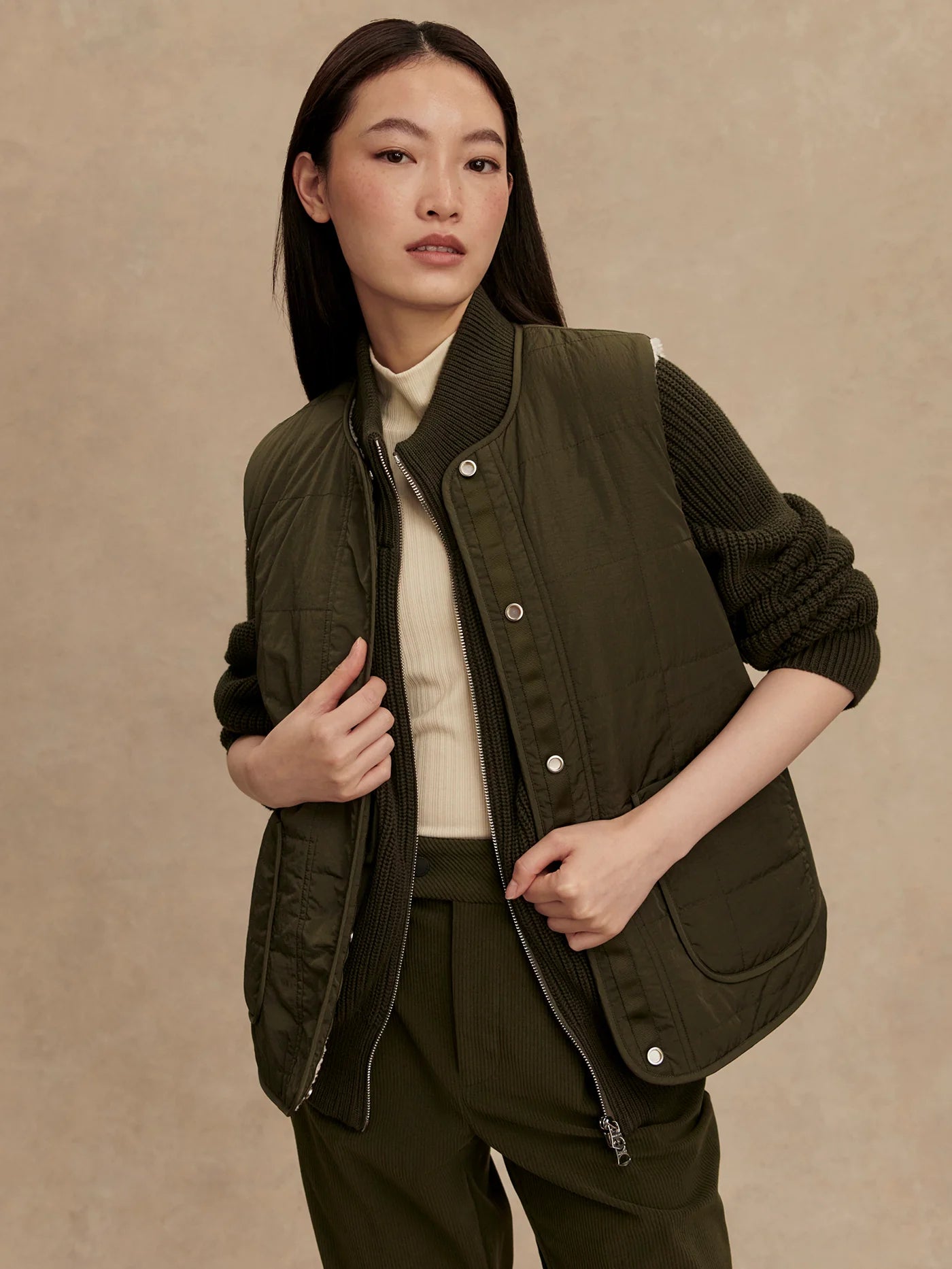 Audrea Reversible Gilet in Sandshell/ Forest Night