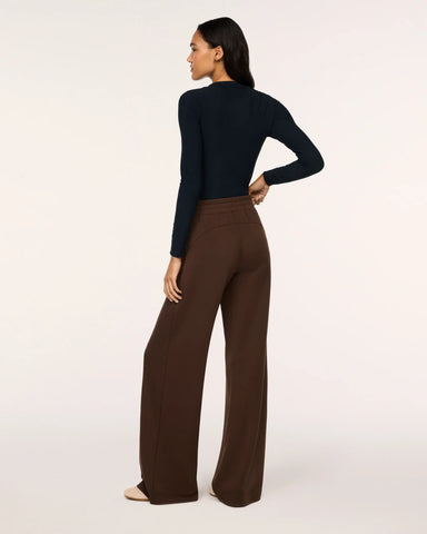 AirEssentials Wide Leg Pant in Umber Root - Baseline Social