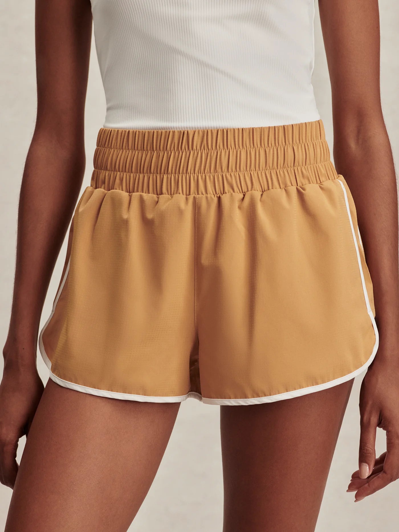 Varley Arlington Running Short 2" in Apple Cinnamon at Baseline Social