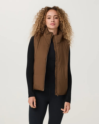 Canyon Insulated Sporty Vest in Bourbon - Baseline Social