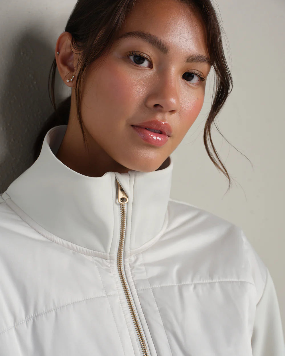 Rhone Chalet Quilted Jacket in Salt at Baseline Social