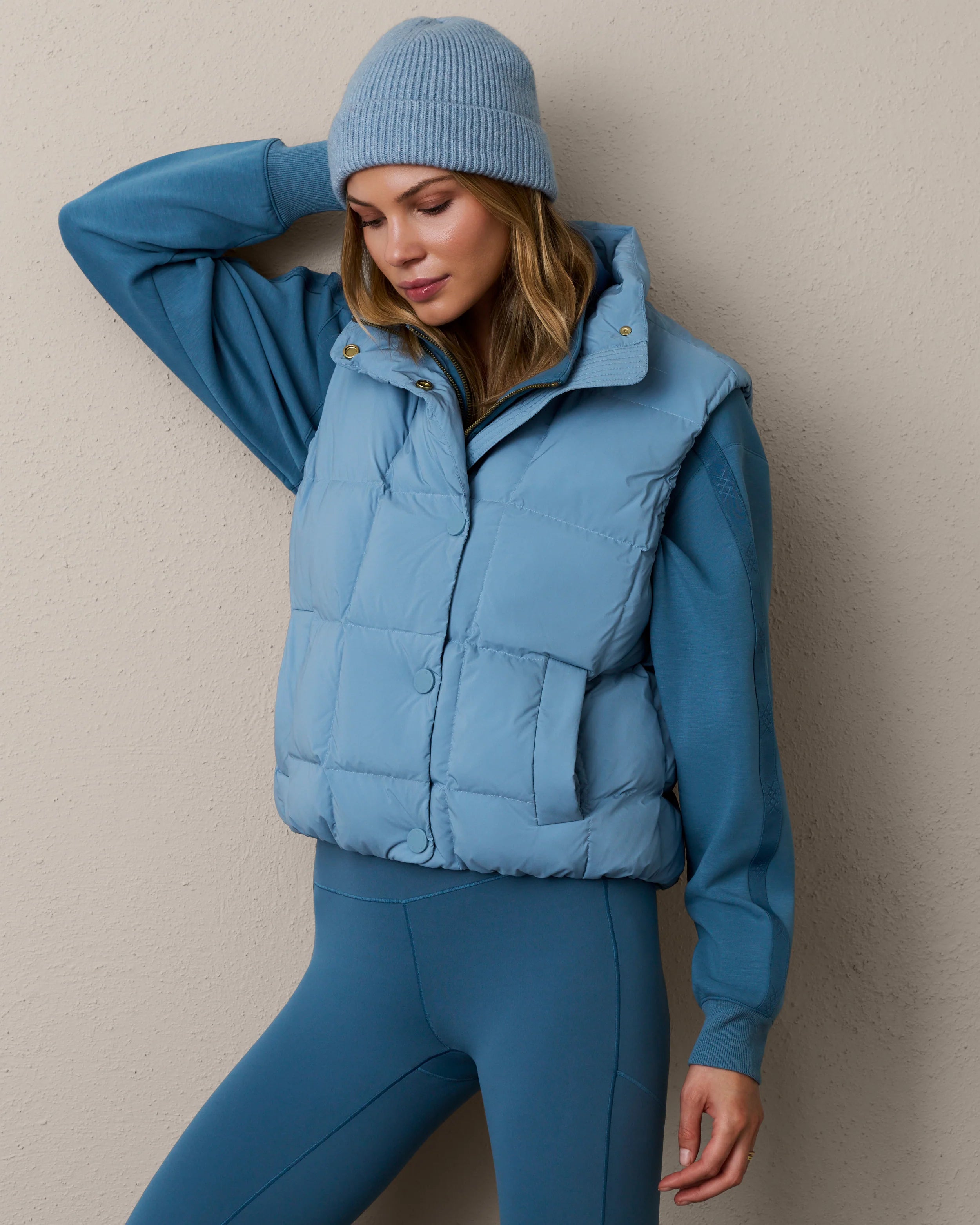 Powder Puffer Down Vest in Skyline Blue