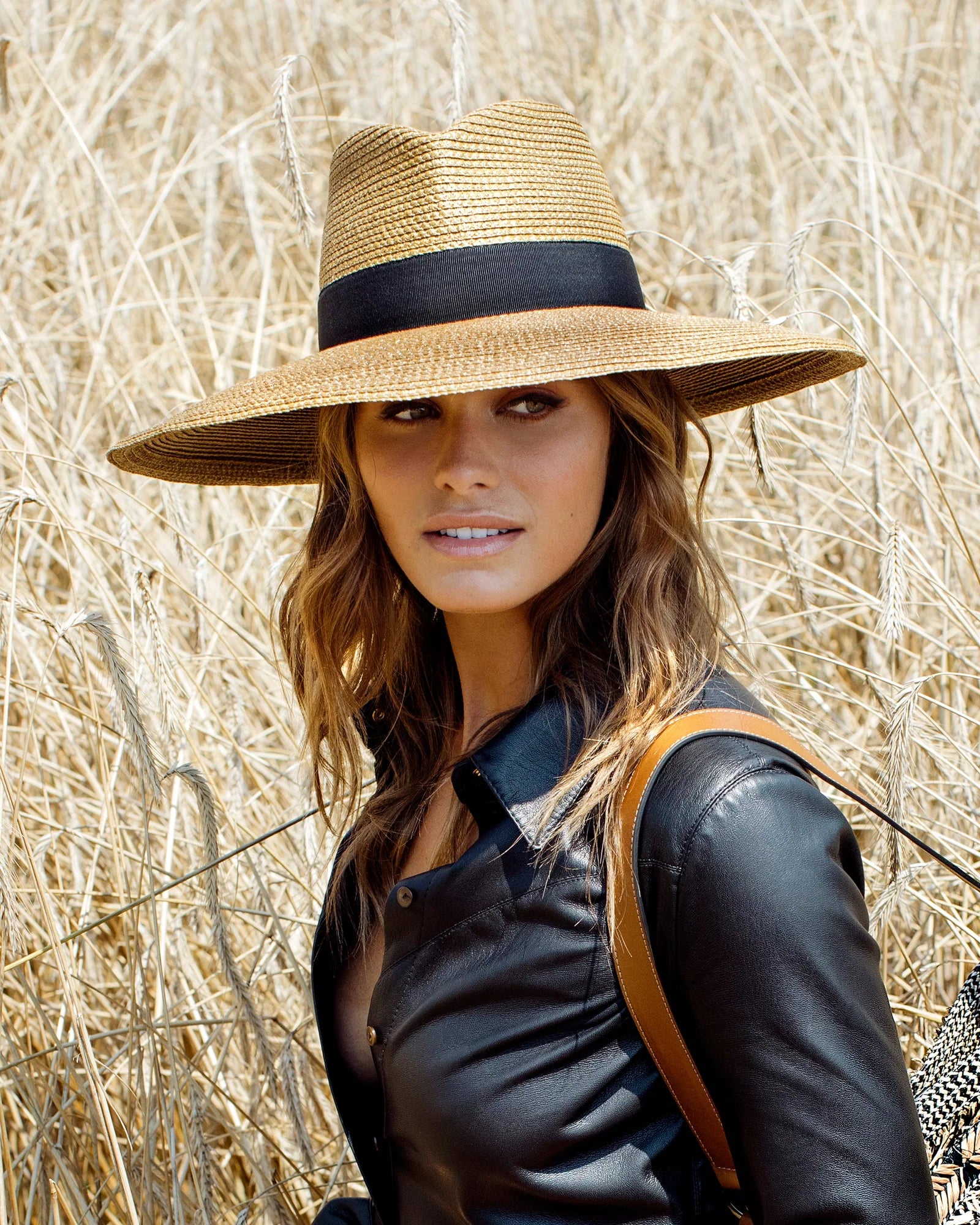 Daphne Fedora Hat in Natural/Black