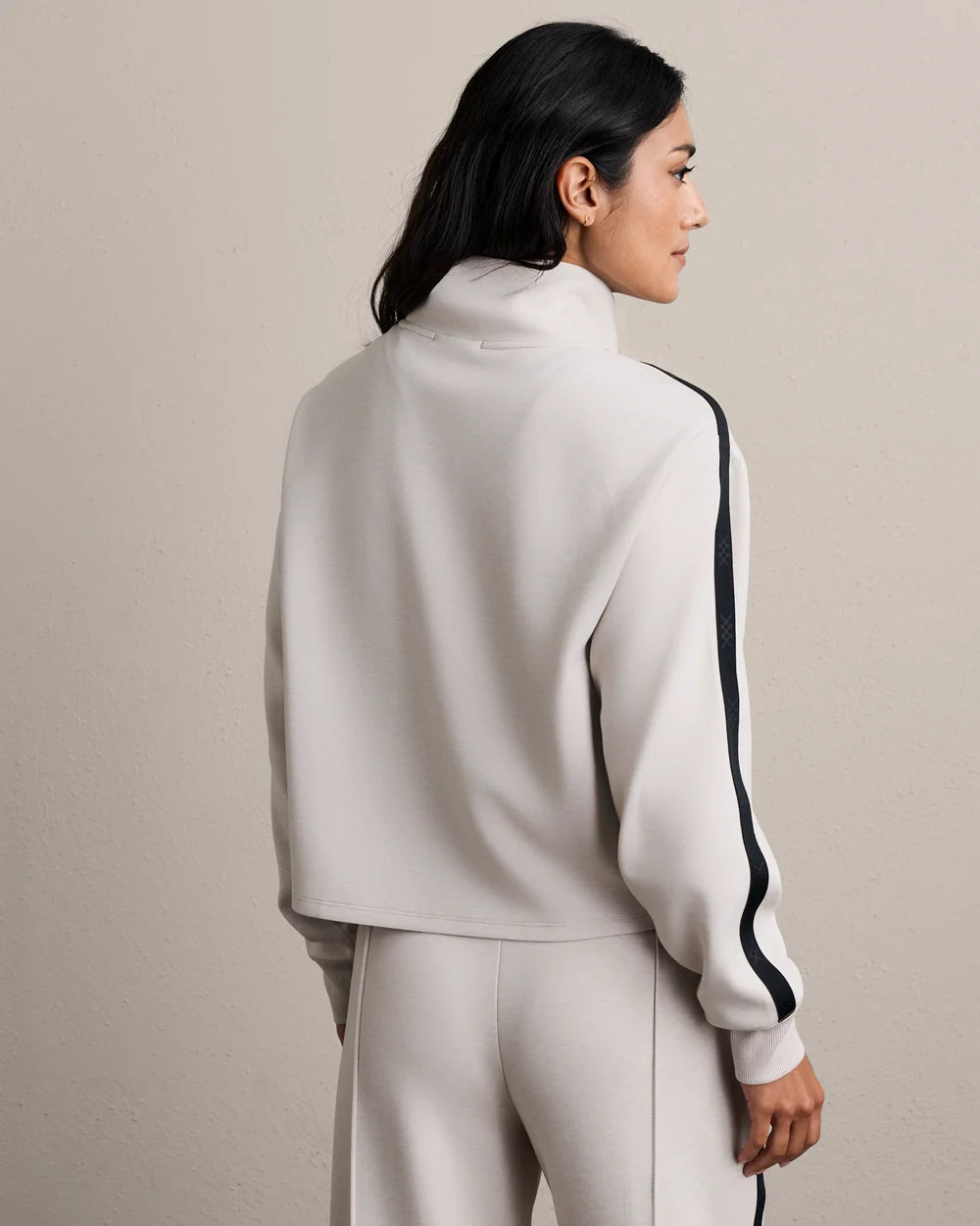 DreamGlow Track 1/2 Zip in Sand/Pure Black