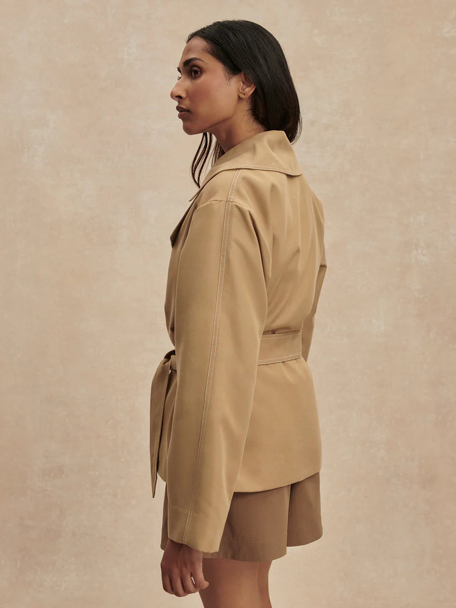 Varley Maddox Short Trench in Light Tan at Baseline Social