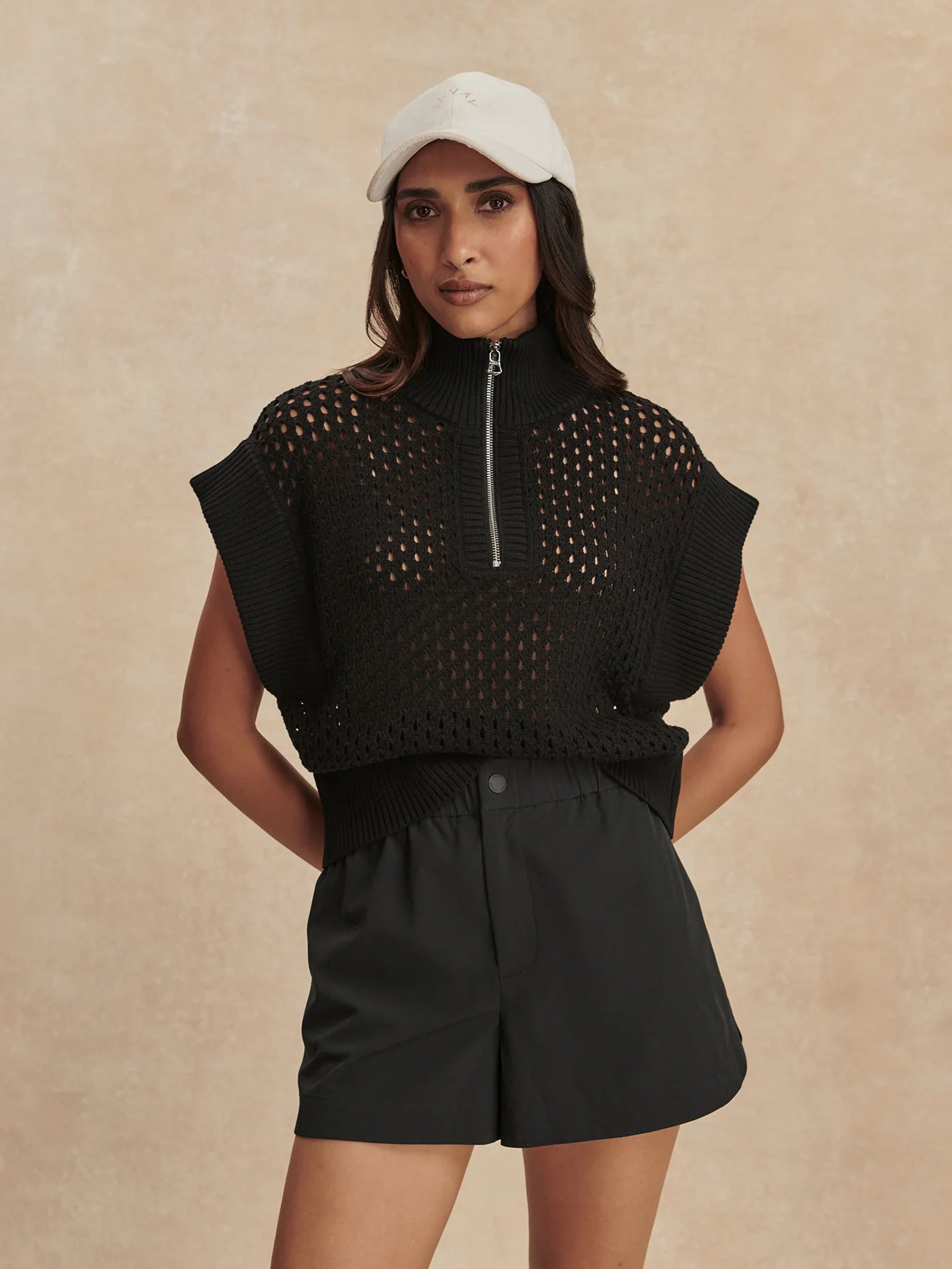 Varley Nila Mid-Rise Short 3.5" in Black at Baseline Social