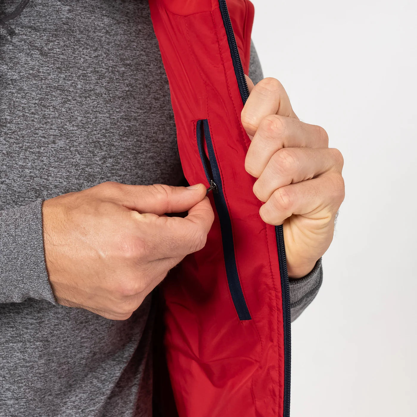 Fulton Performance Vest in Cardinal Red/Fleet Navy