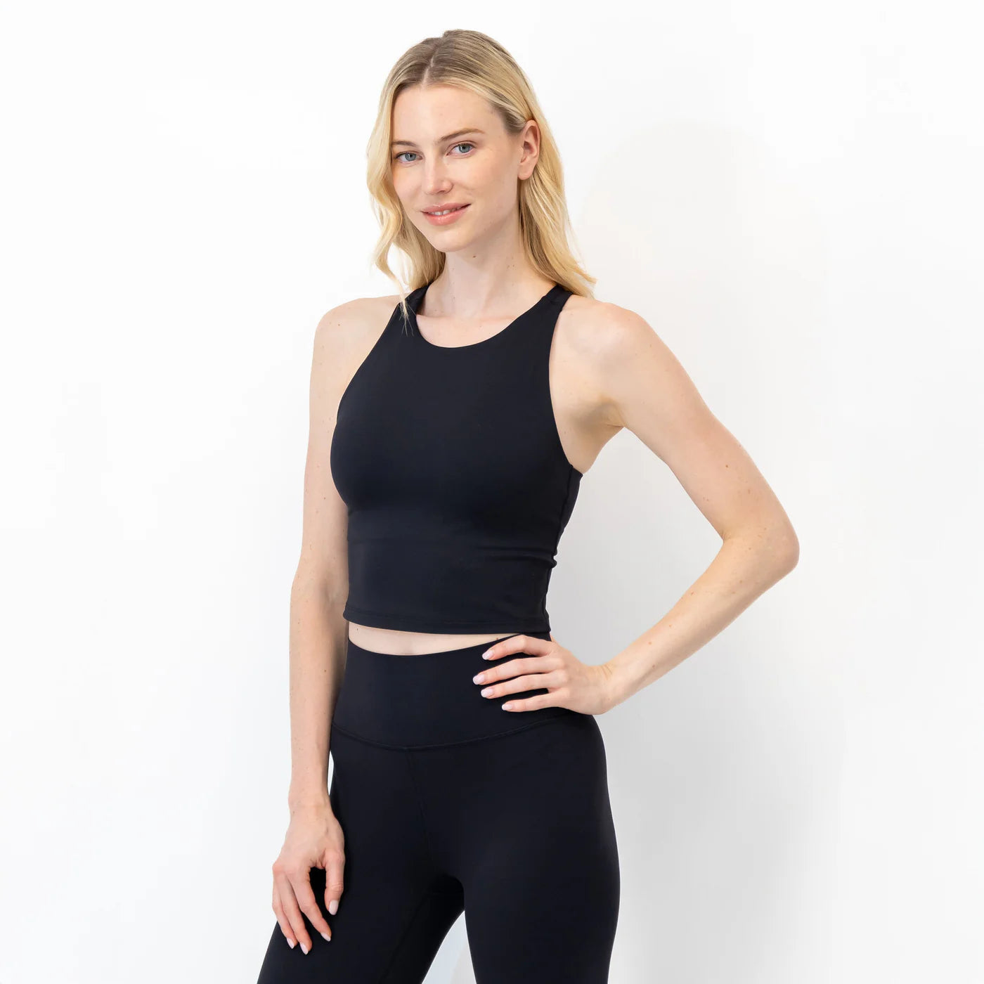 Vista Crop Tank in Midnight Black