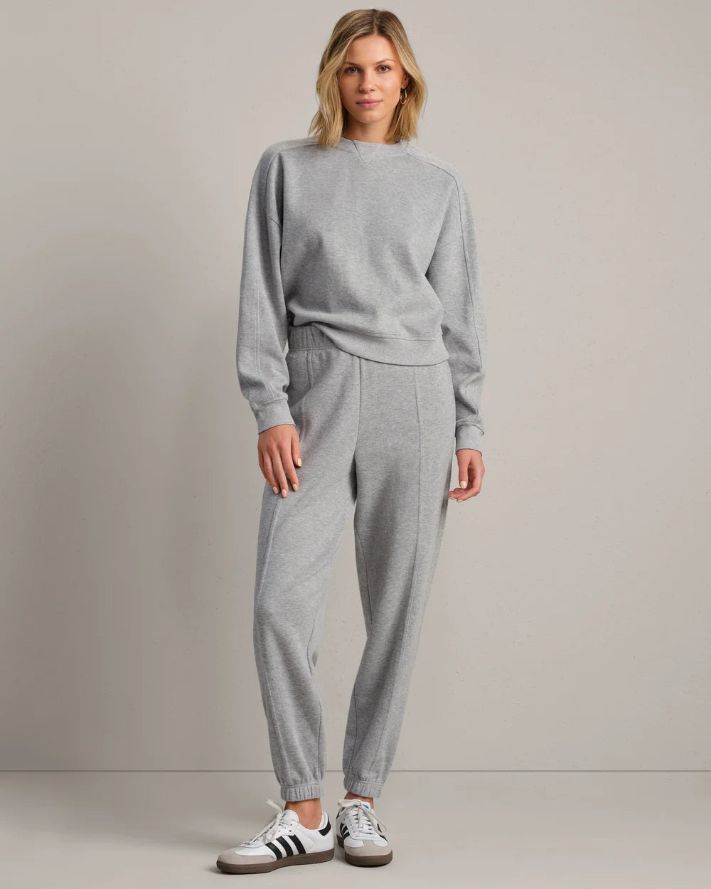 Signature Rib Crew Neck in Heather Gray