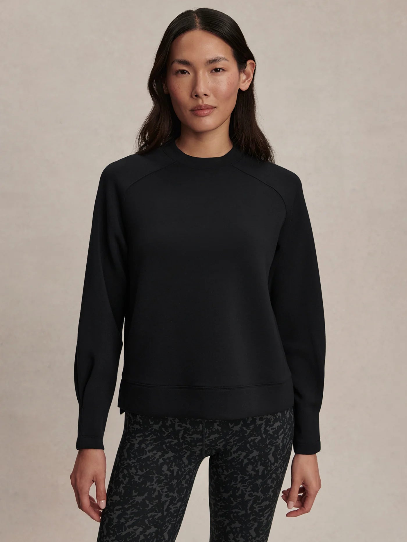 Varley Zosia Crew-Neck Sweat in Black at Baseline Social