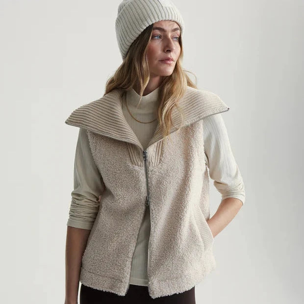 Varley Aspen Gilet Vest in Sandshell