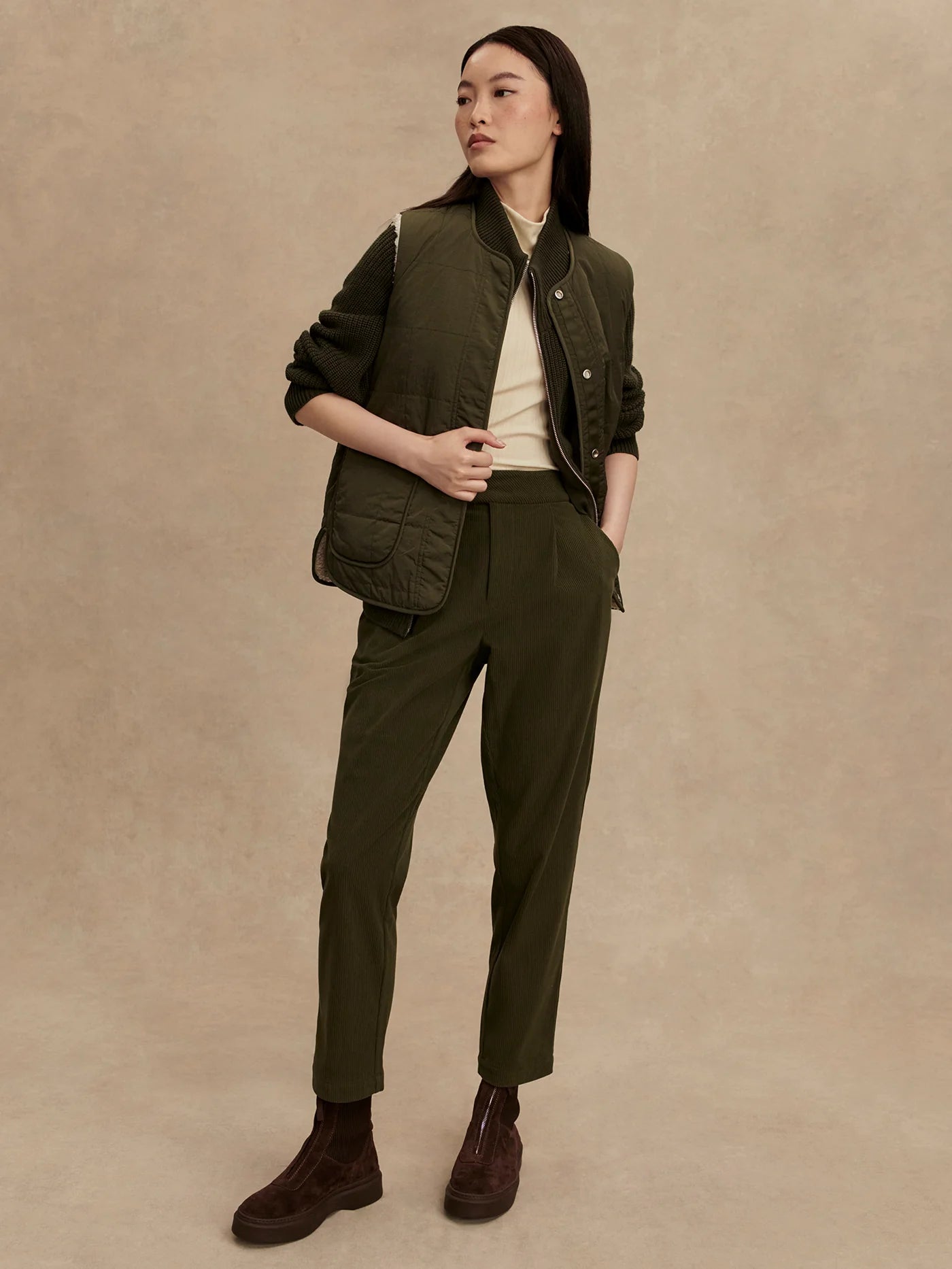 Audrea Reversible Gilet in Sandshell/ Forest Night