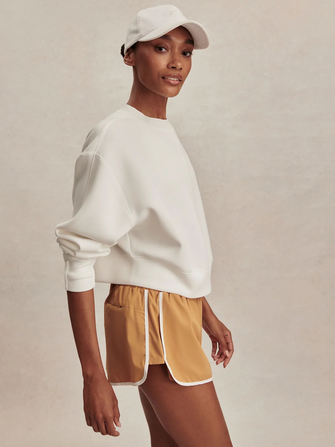 Varley Tasmin Cropped Sweat in Snow White at Baseline Social