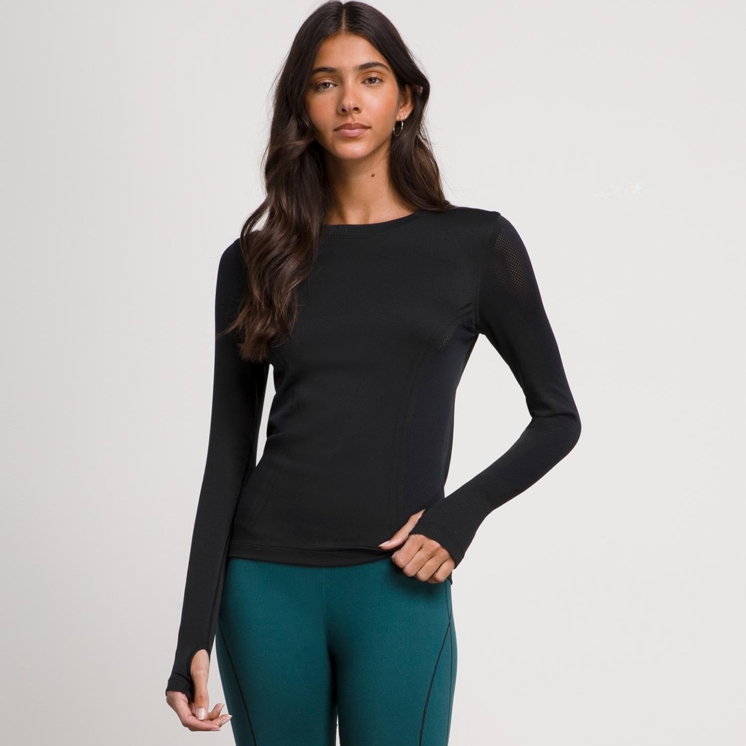 Wilson Pro Seamless Long-Sleeve in Black