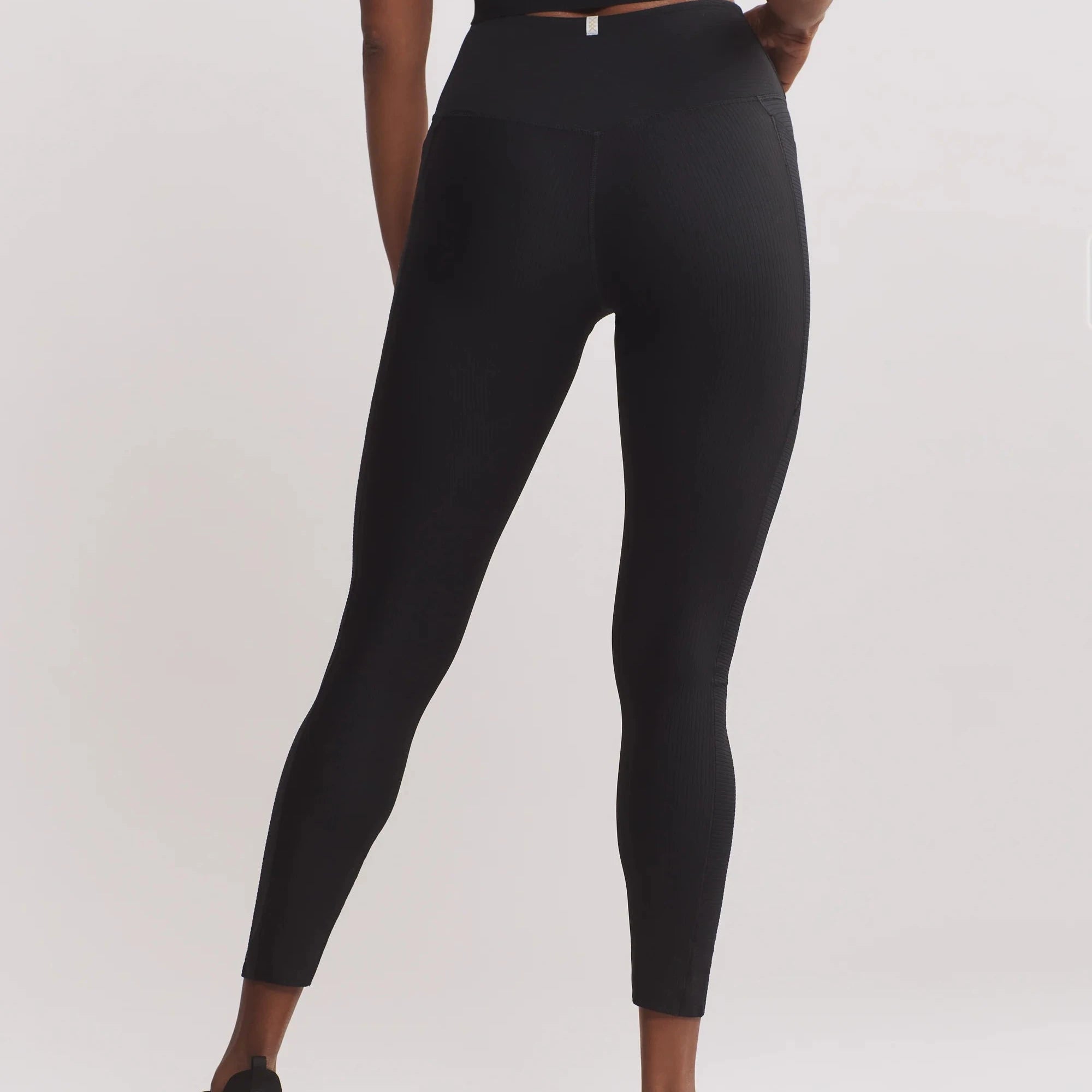 Rhone Ripple 7/8 Pocket Legging in Black