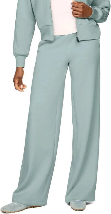 AirEssentials Pintuck Wide Leg Pant in Dew