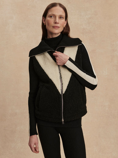 Caspian Sherpa Gilet in Black - Baseline Social