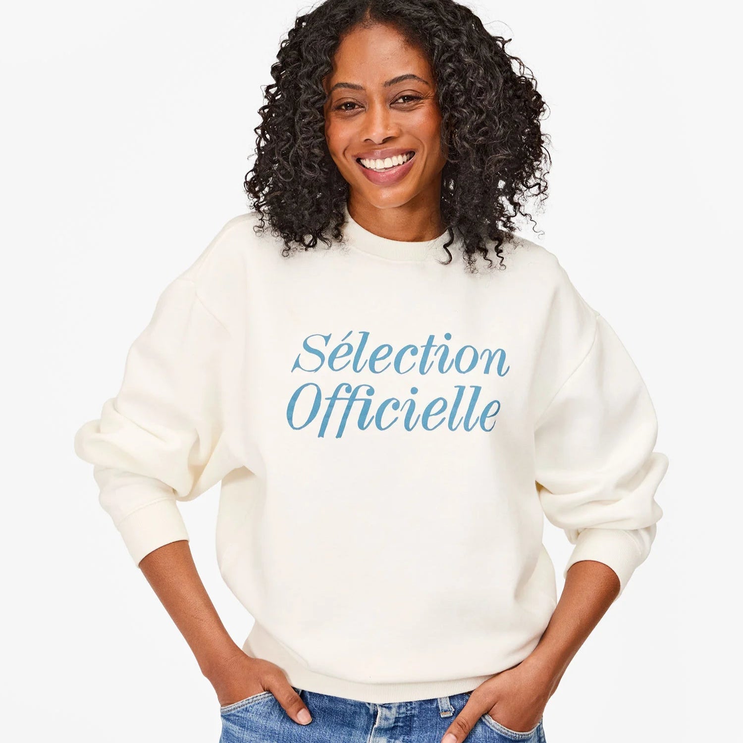 Clare V. Oversized Sweatshirt in Oyster White with Desert Blue Selection Officielle